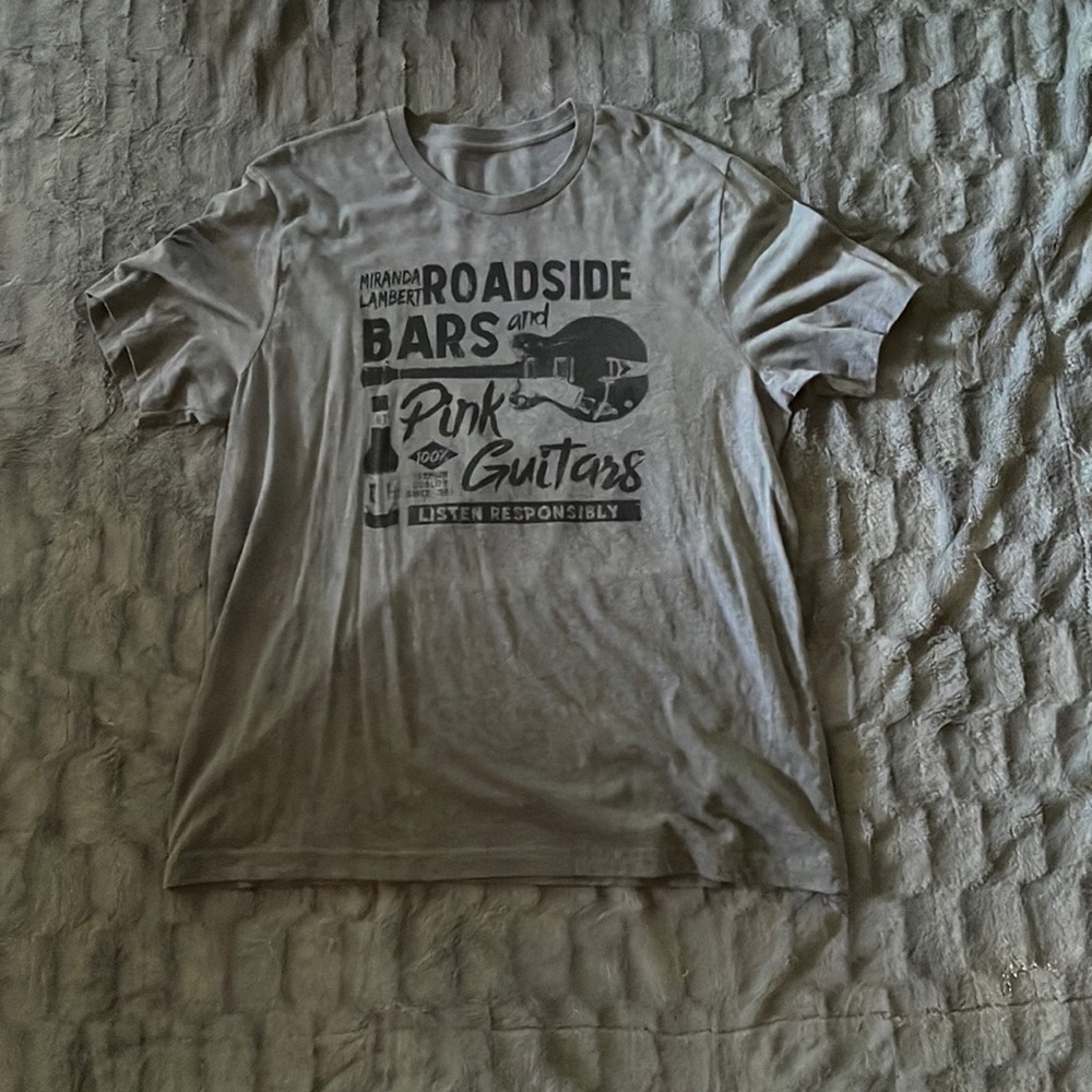 Miranda Lambert T-shirt-worn once-size XL-good condition